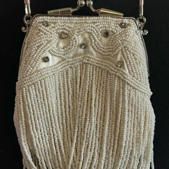 Farfalla London Elegant White Beaded Evening Bag - Picture 3 of 9